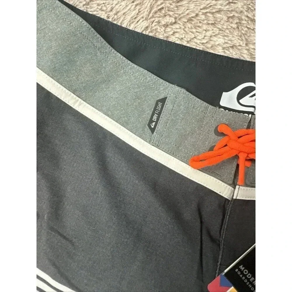 Quiksilver Hawaii SURF BOARD SHORTS Division Remix Dry Flight size 32
